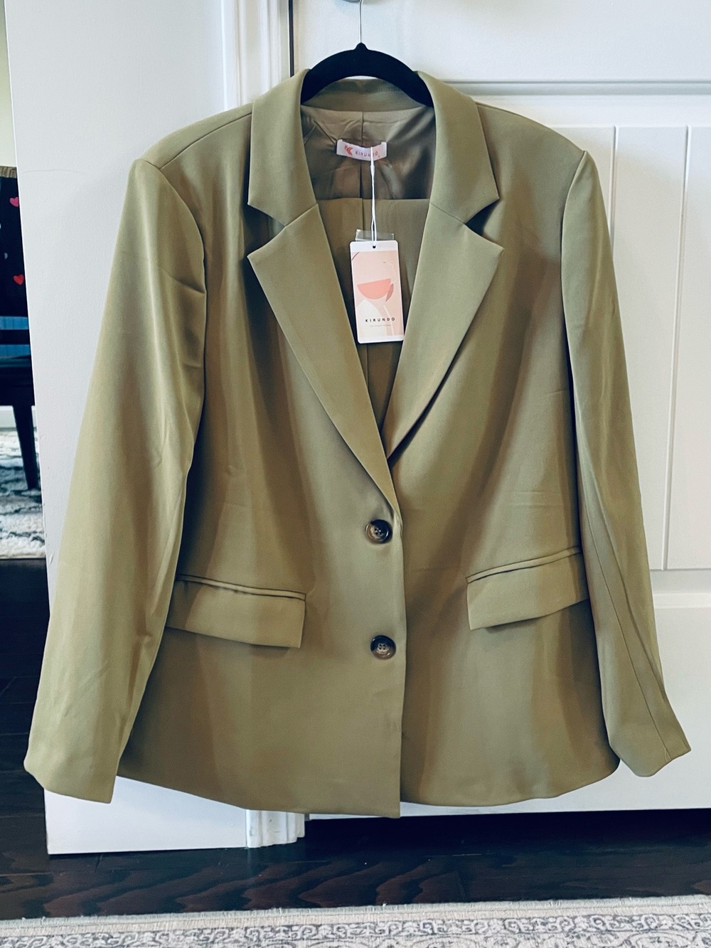 KIRUNDO Olive Tailored Women's formal/ dress pantsuit with Notch Lapel
